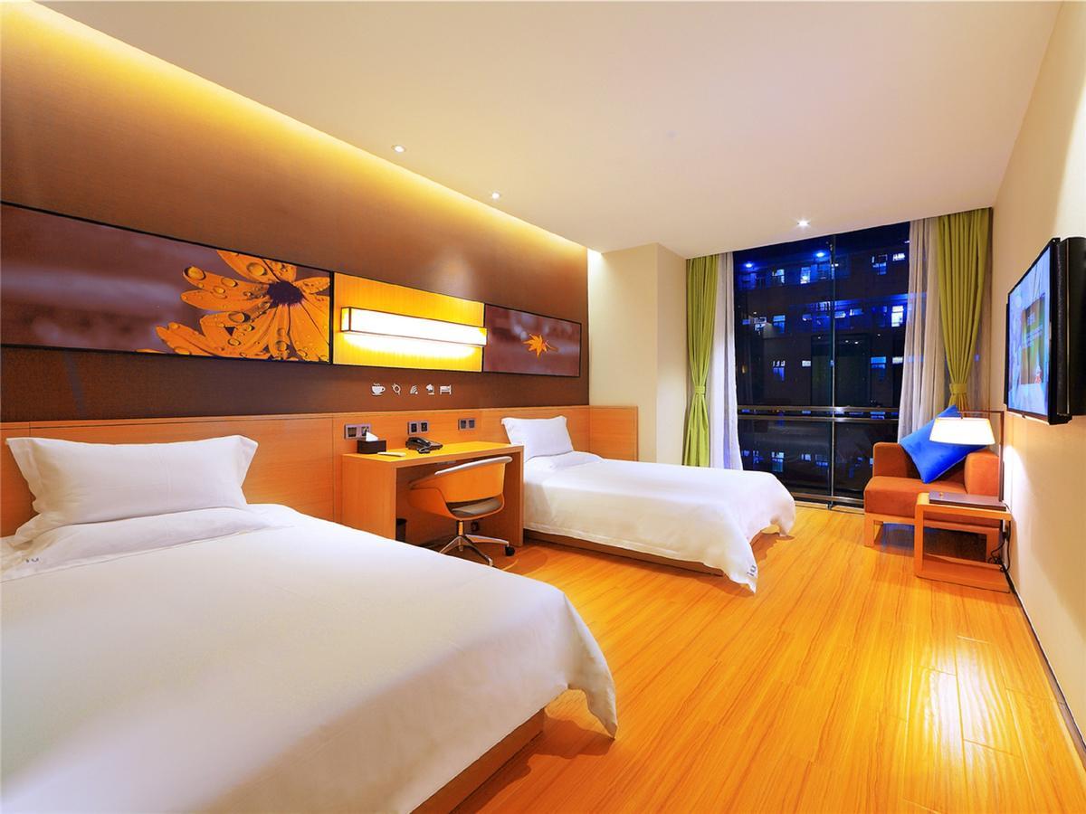 Iu Hotel Hezhou Bus Terminal ภายนอก รูปภาพ