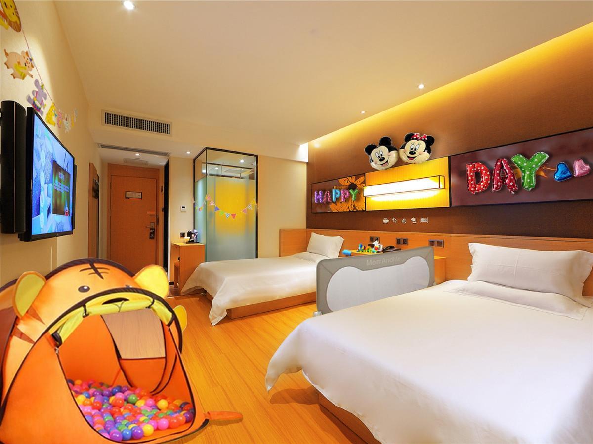 Iu Hotel Hezhou Bus Terminal ภายนอก รูปภาพ