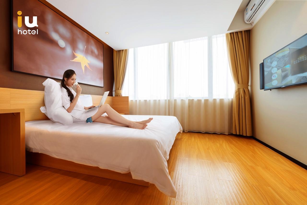 Iu Hotel Hezhou Bus Terminal ภายนอก รูปภาพ